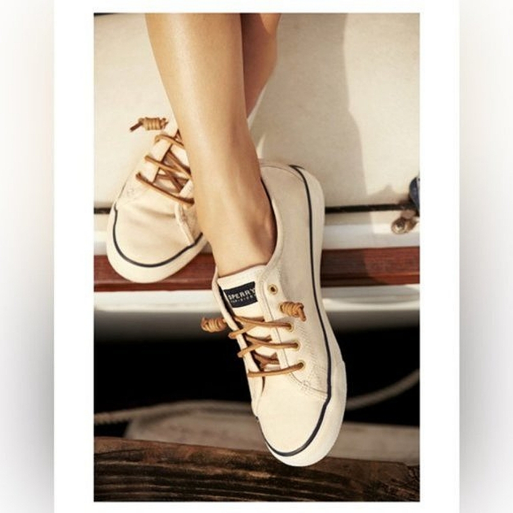 SPERRY Seacoast Top Sider Sneakers in lightest beige 7.5